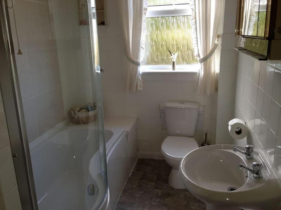 Dunmara: Self Catering Cottage On The Isle Of Skye Broadford  Exterior photo